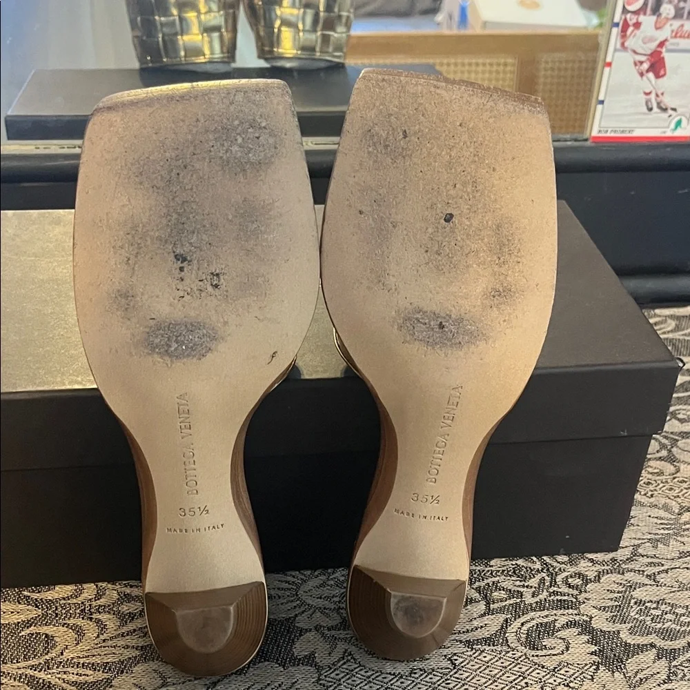 Bottega Veneta Metallic Gold Woven Mules - Picture 5 of 8